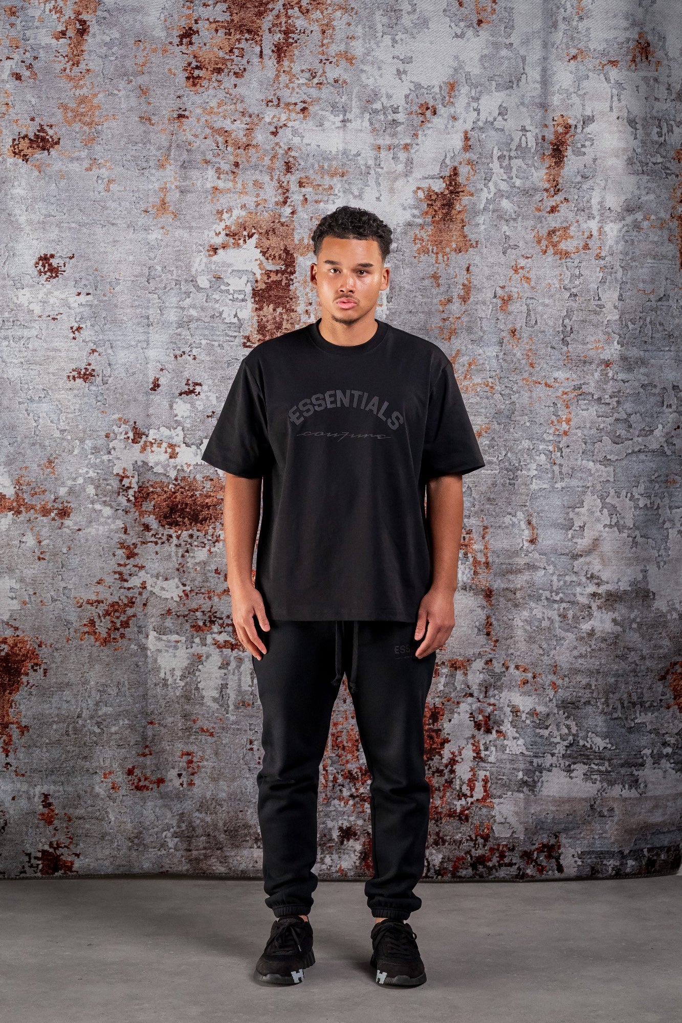 BASIC CURVE SHIRT - BLACK