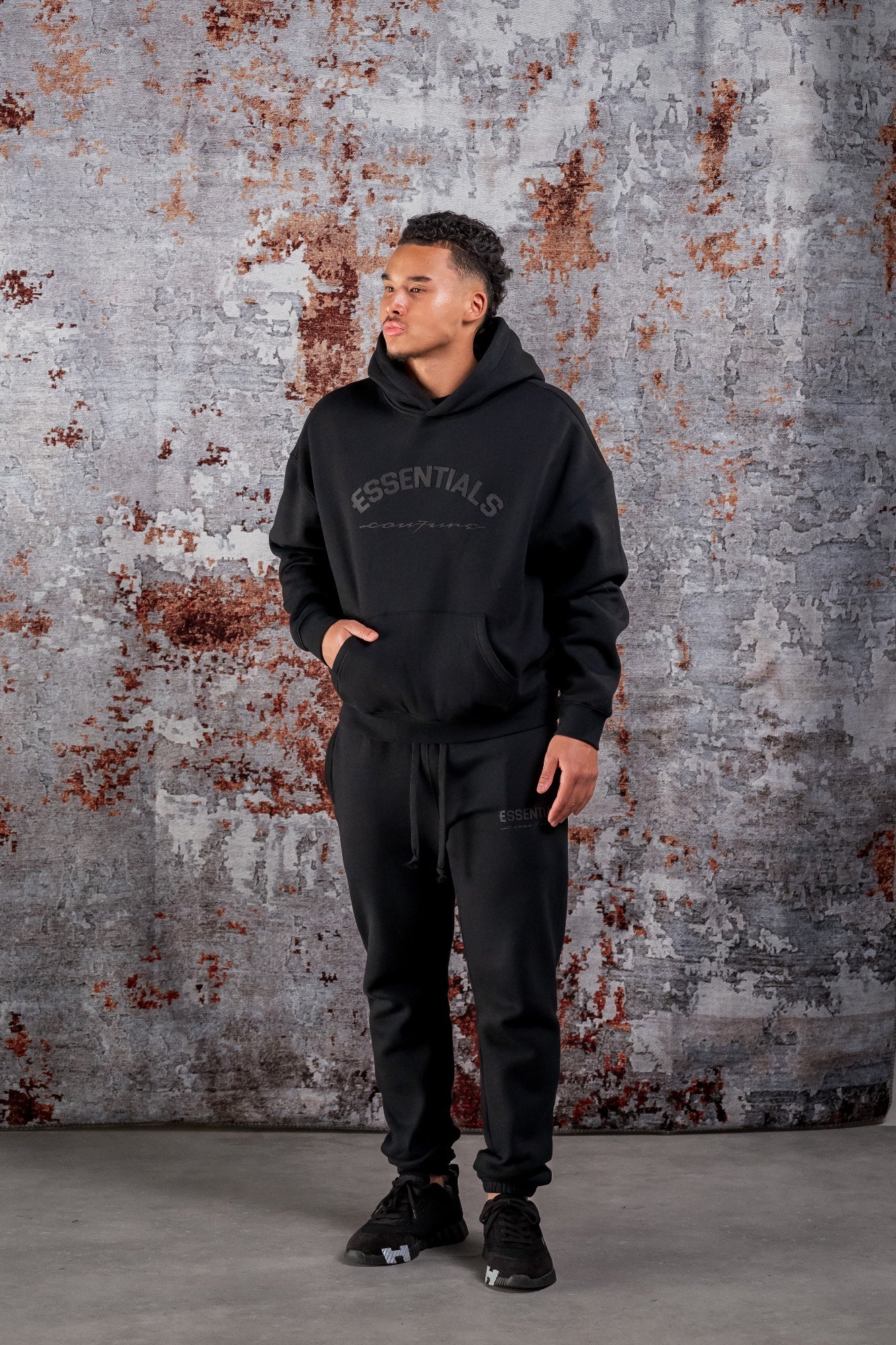 BASIC CURVE TRACKSUIT - BLACK