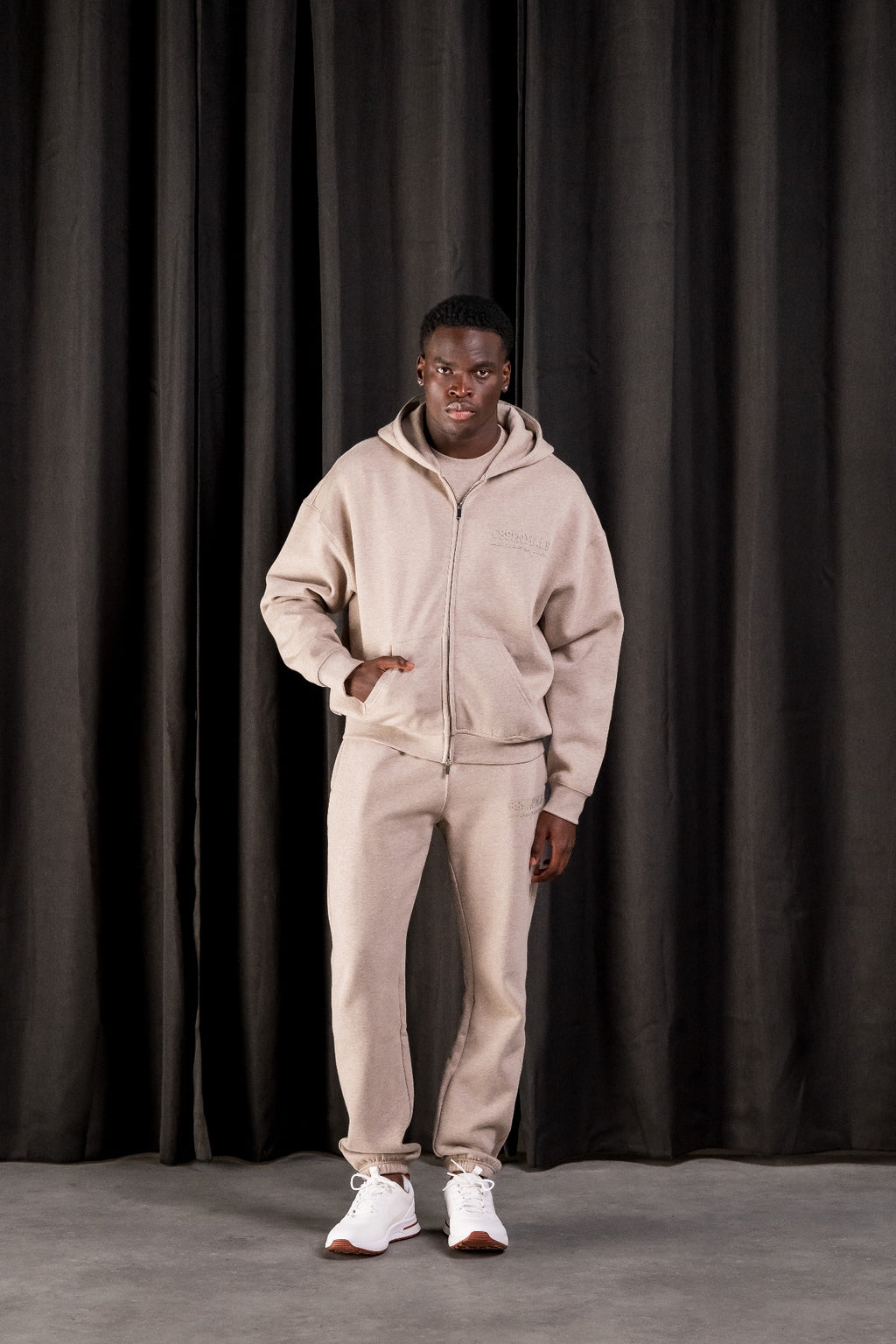 BASIC ZIPPER TRACKSUIT - DARK BEIGE