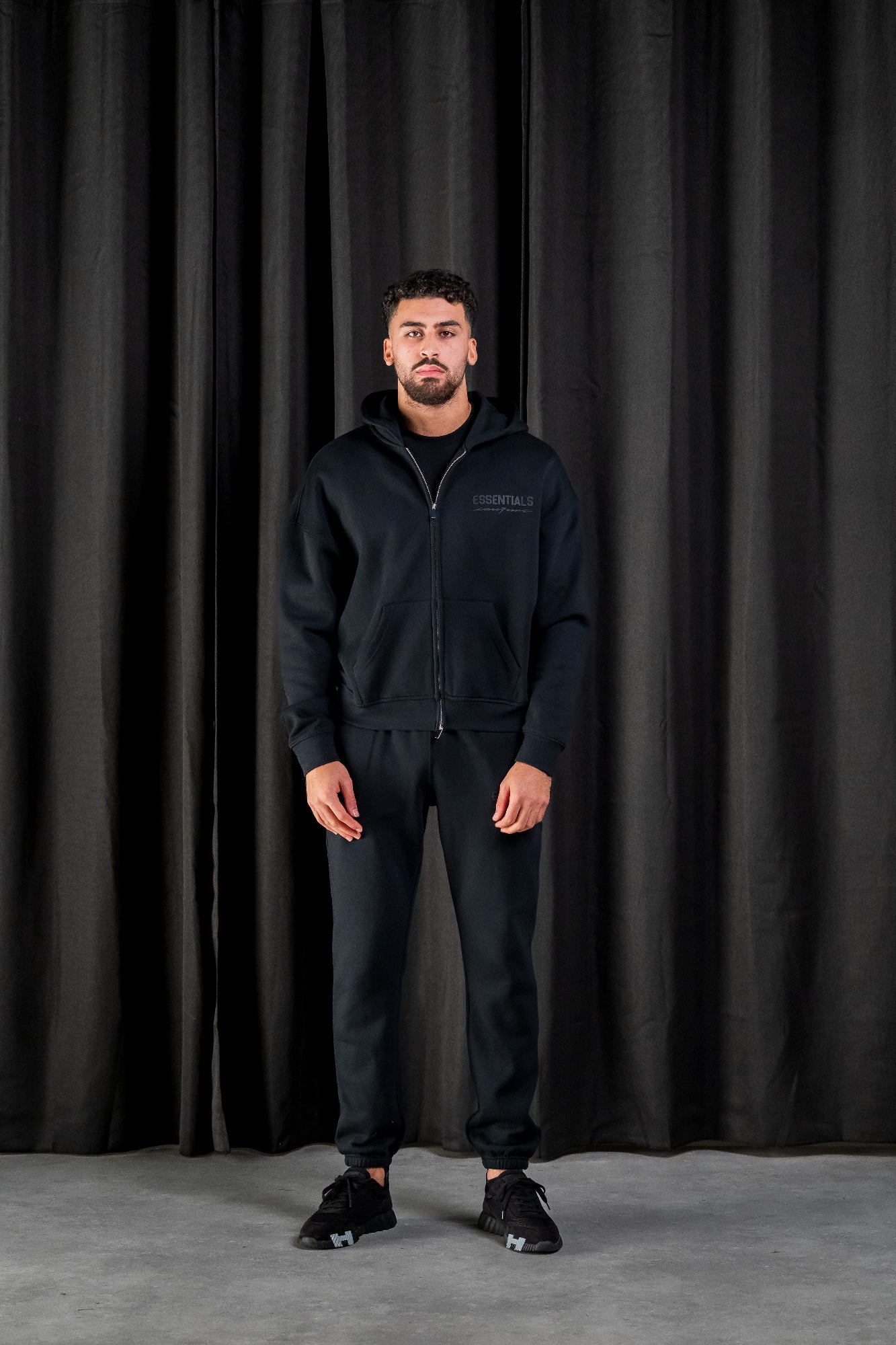 BASIC ZIPPER TRACKSUIT - BLACK