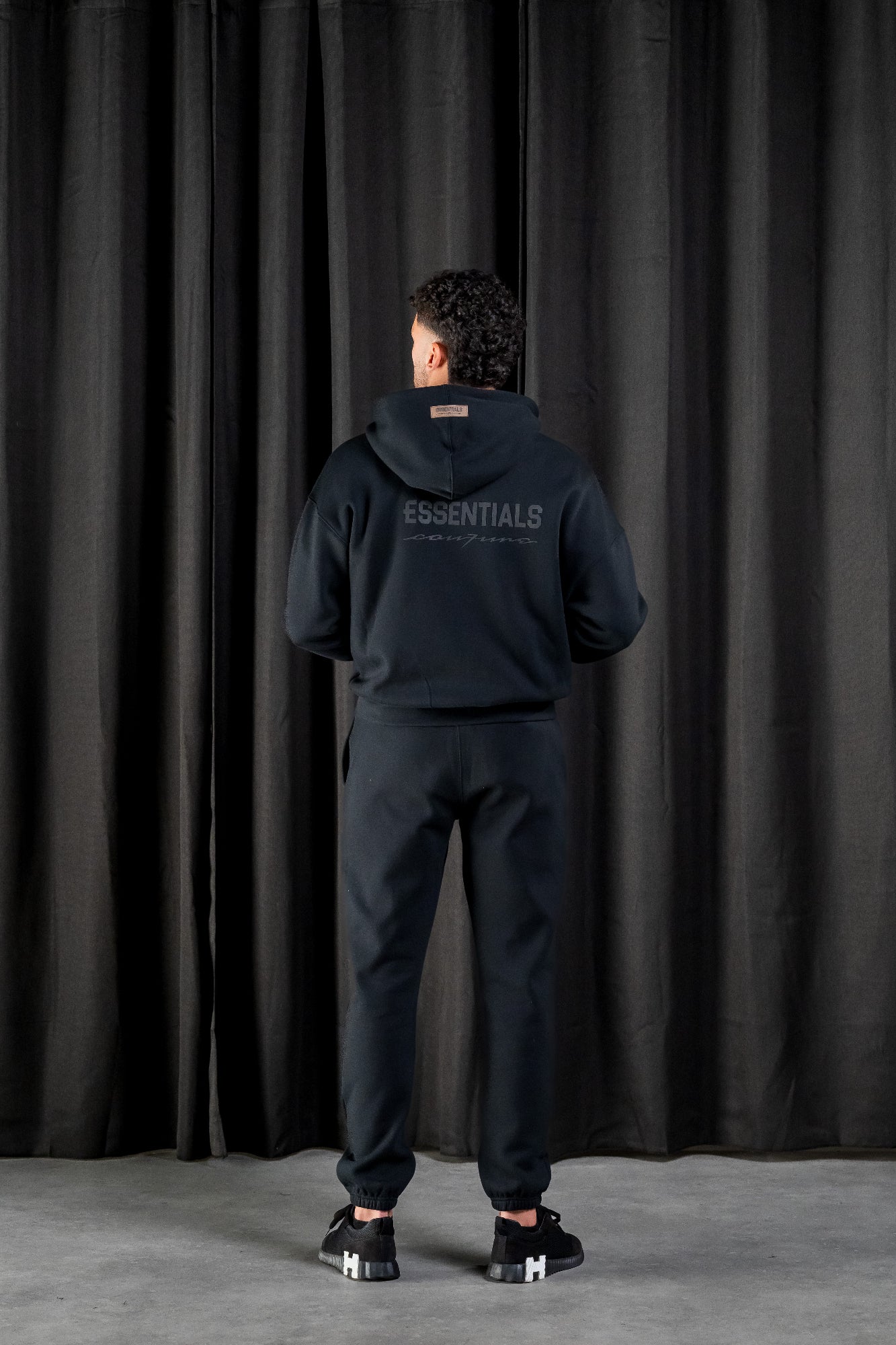 BASIC ZIPPER TRACKSUIT - BLACK