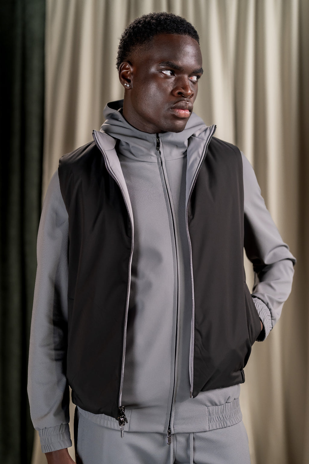 REFLECTION BODY WARMER - BLACK/GRAY