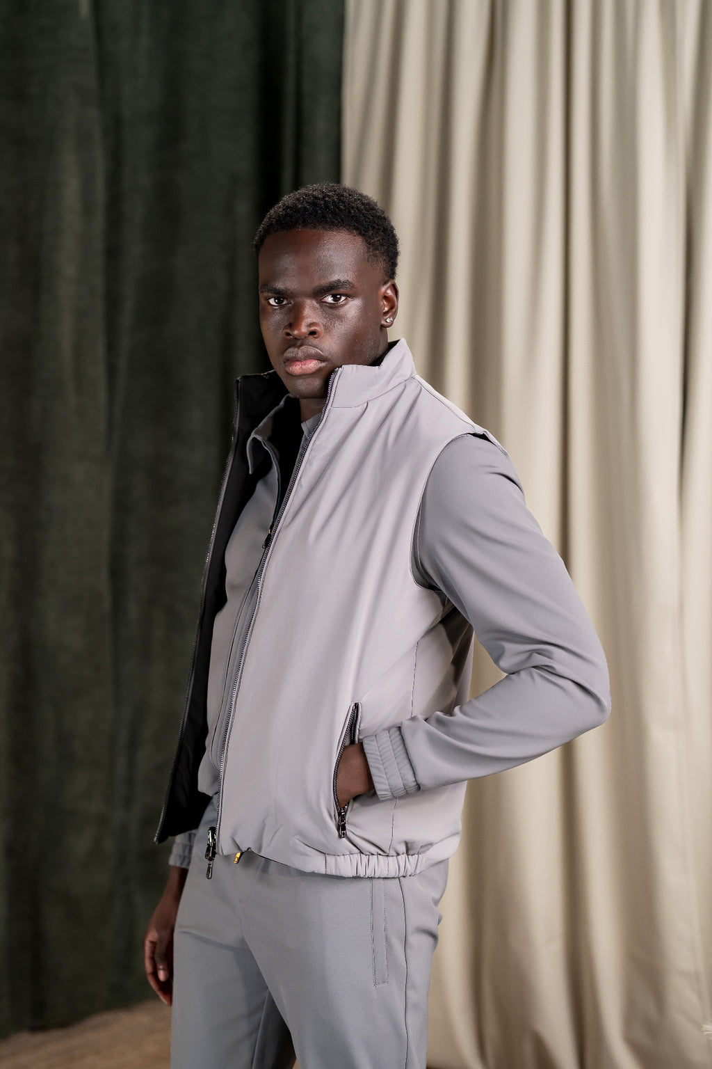 REFLECTION BODY WARMER - BLACK/GRAY