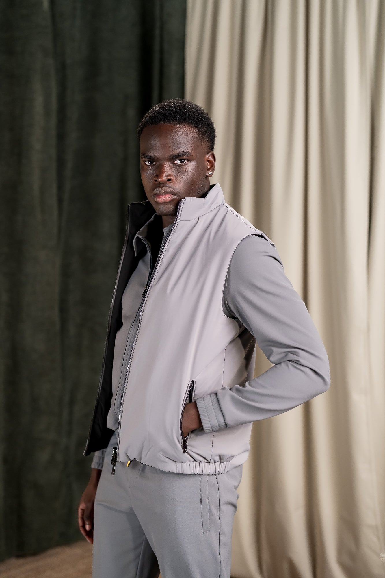 REFLECTION BODY WARMER - BLACK/GRAY