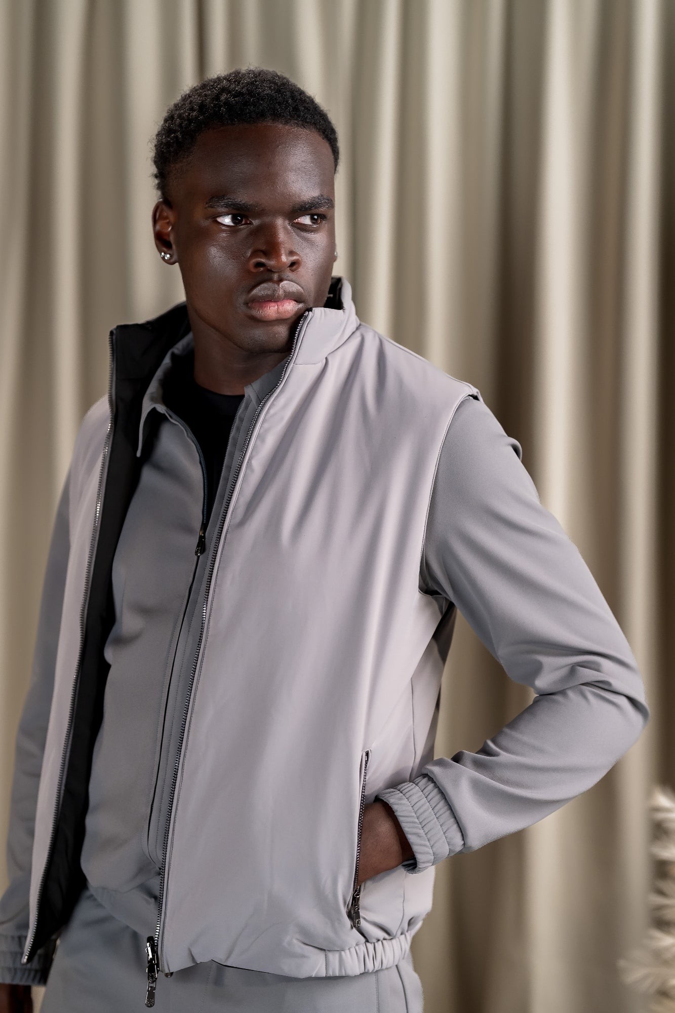 REFLECTION BODY WARMER - BLACK/GRAY