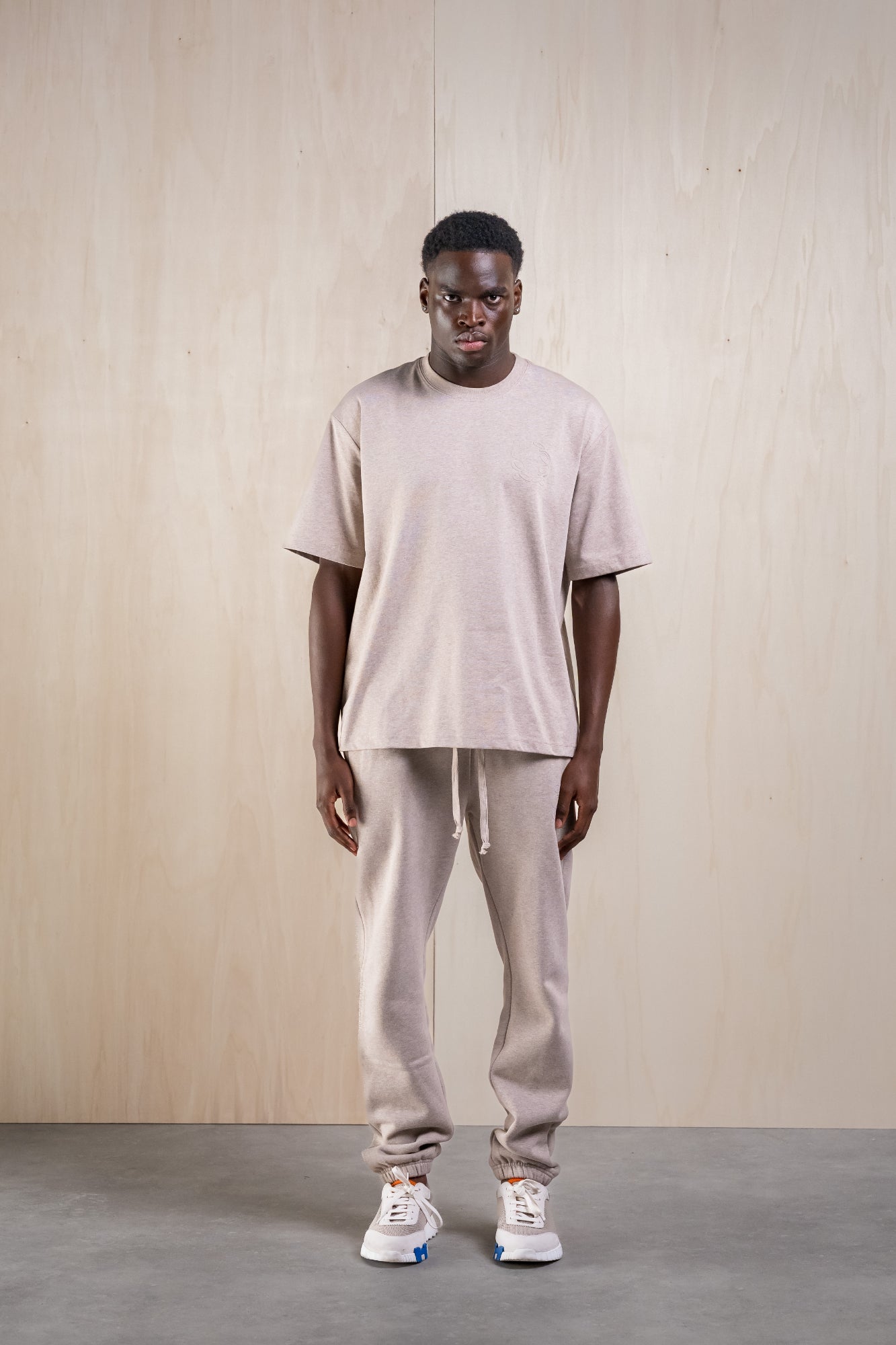 CLASSIC LOGO SHIRT - DARK BEIGE