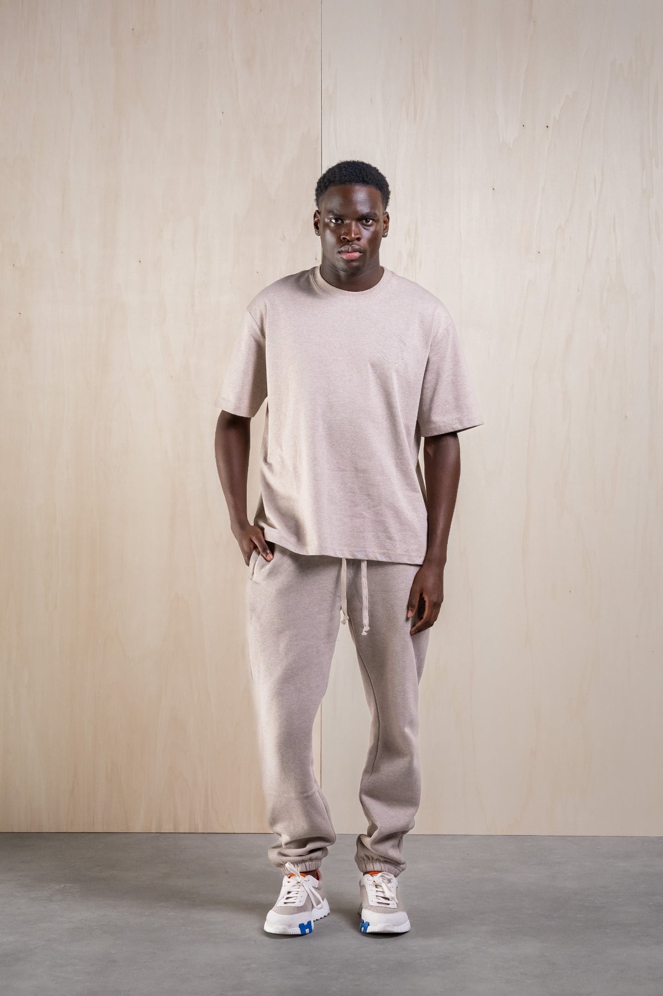 CLASSIC LOGO SHIRT - DARK BEIGE