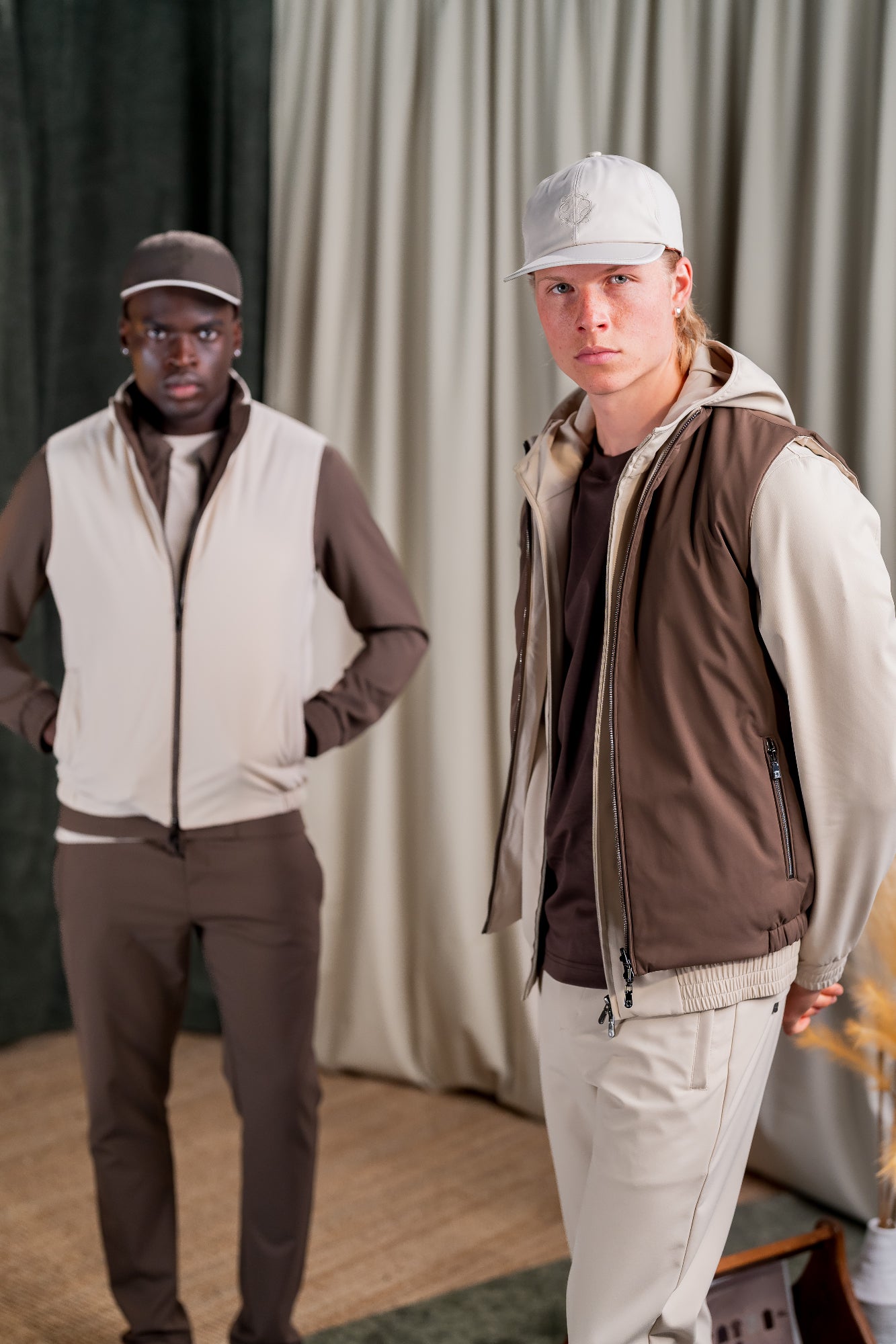 REFLECTION BODY WARMER - DARK BROWN/BEIGE