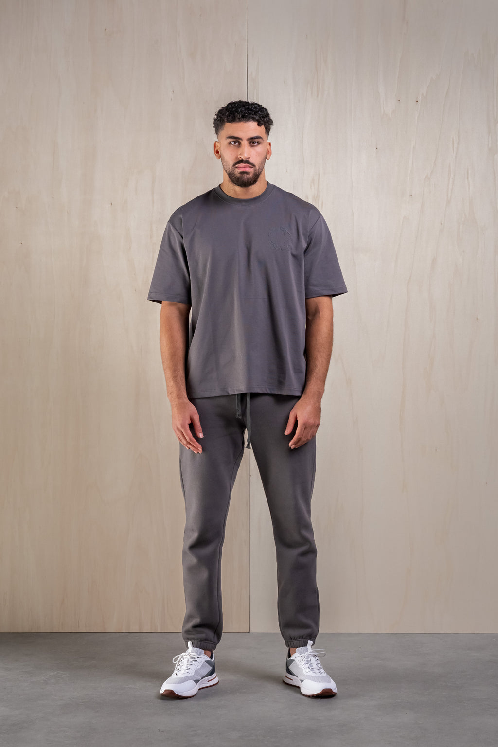 CLASSIC LOGO SHIRT - DARK GREY