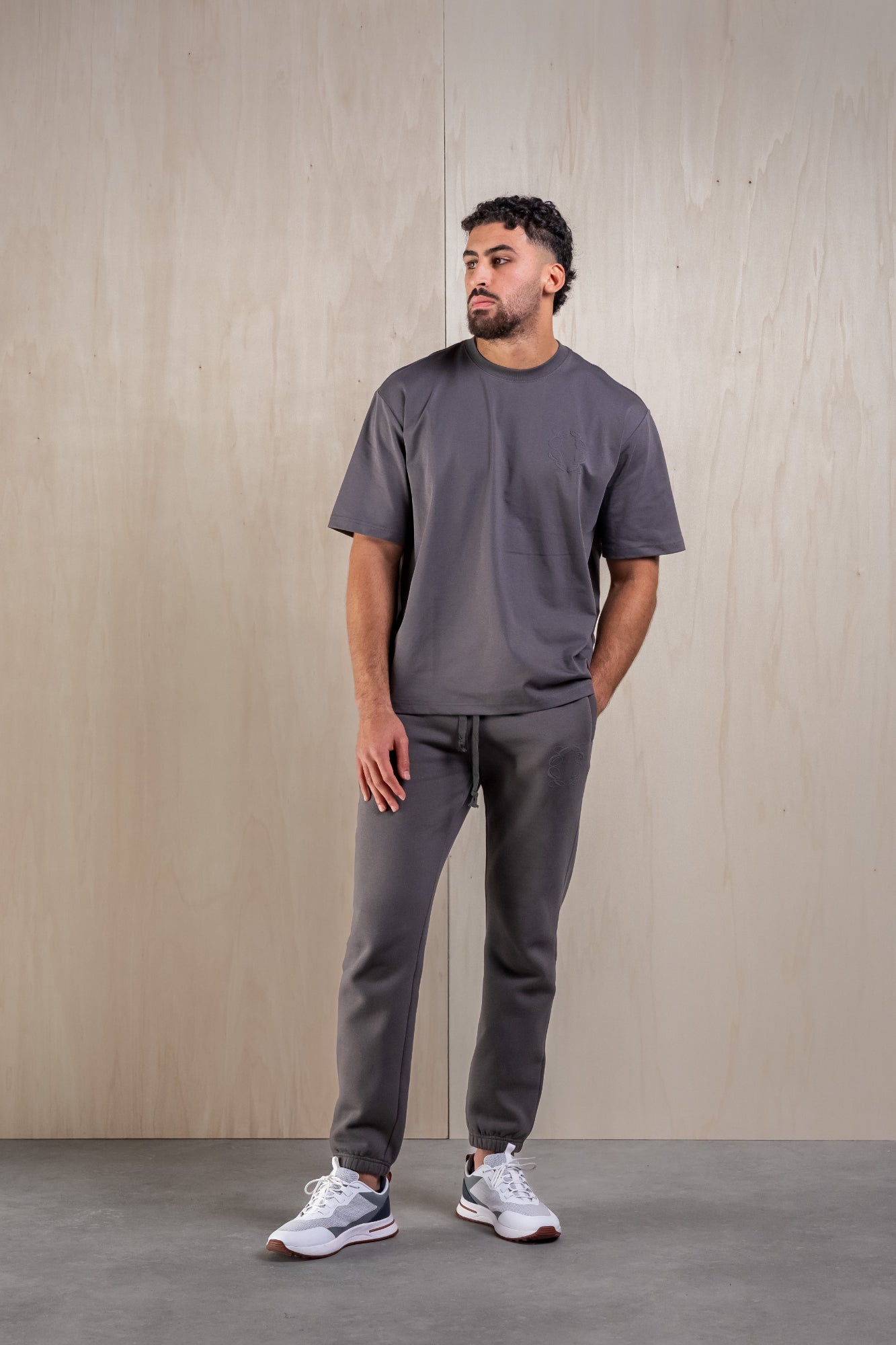 CLASSIC LOGO SHIRT - DARK GREY