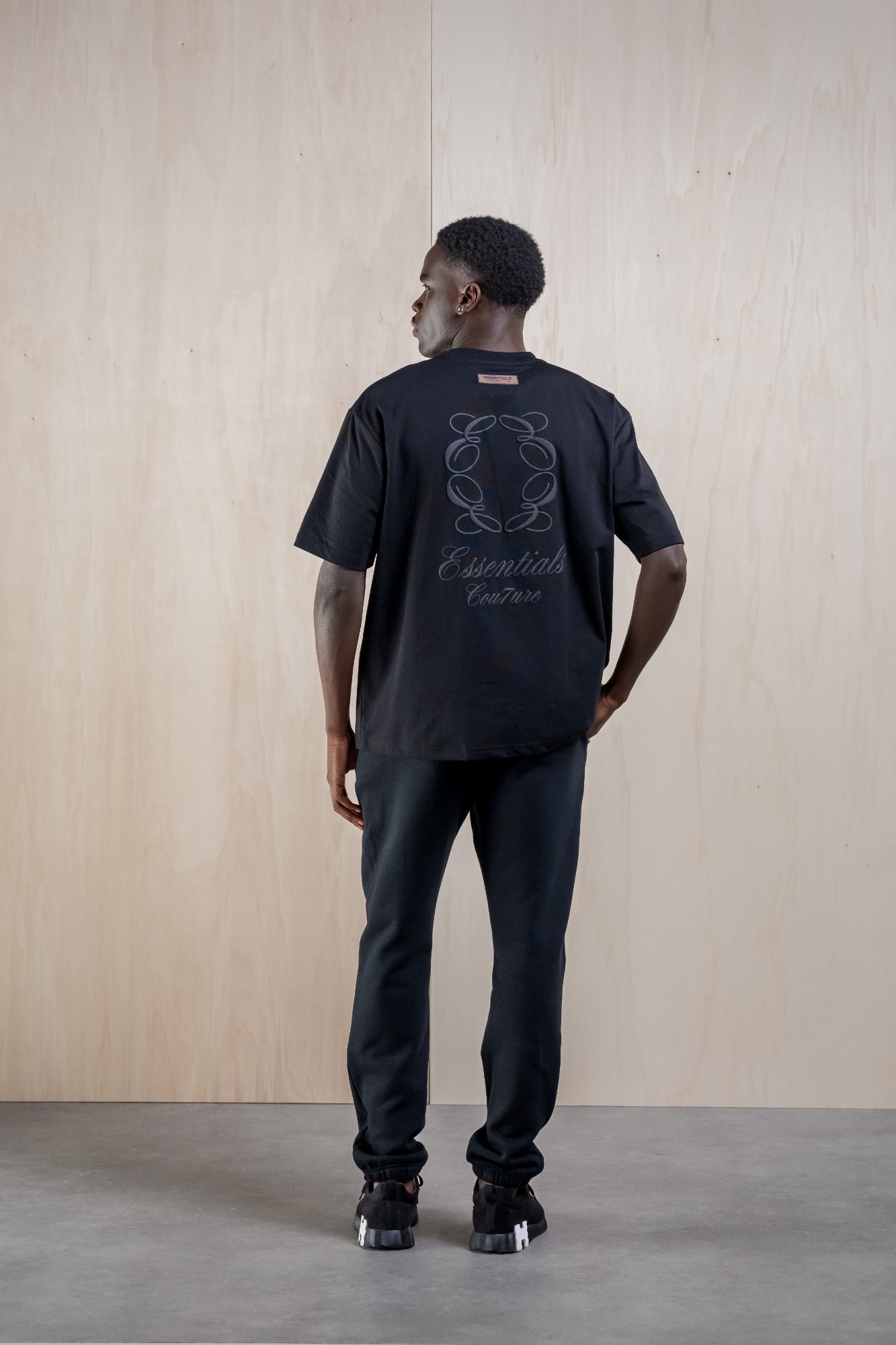 CLASSIC LOGO SHIRT - BLACK