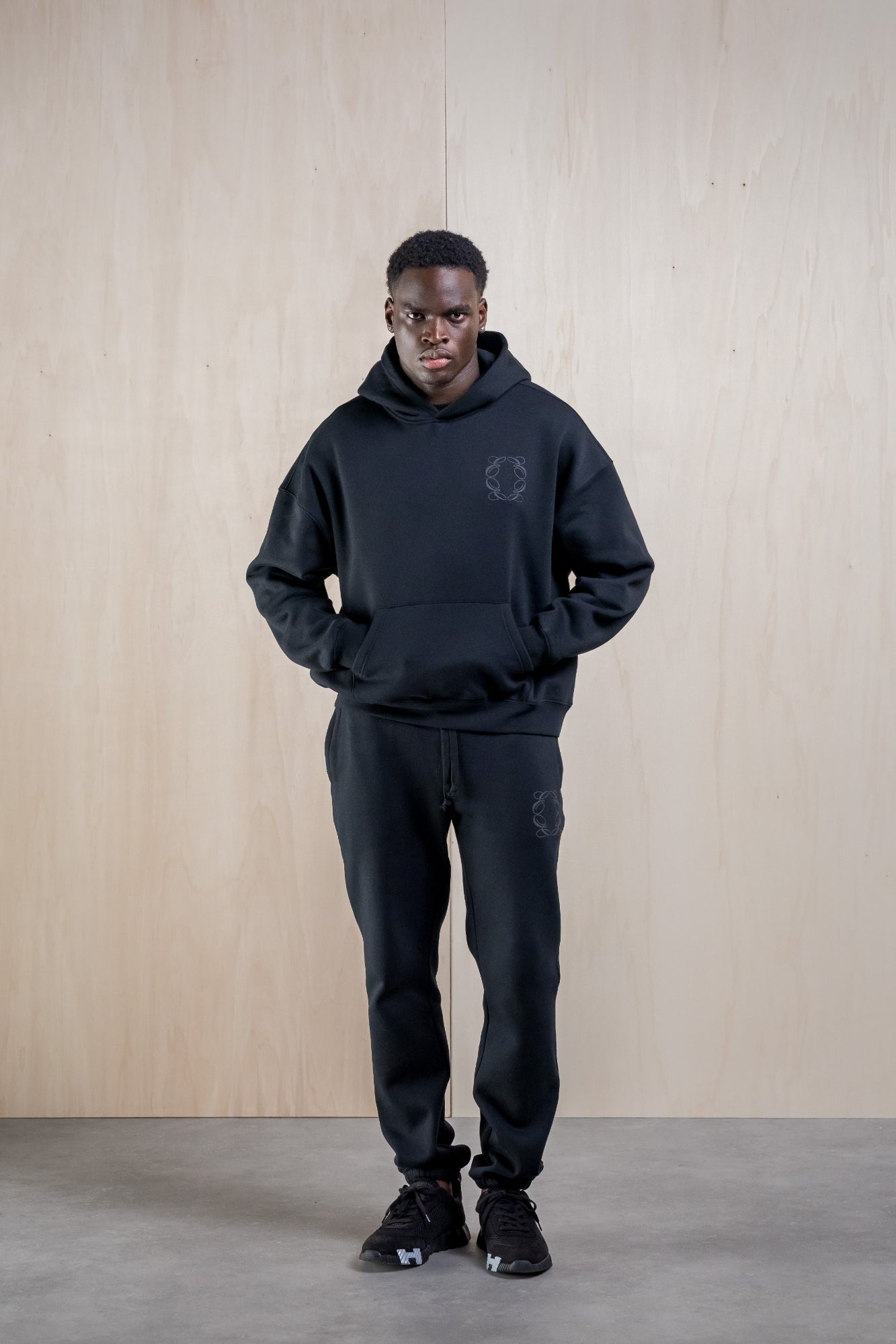 CLASSIC TRACKSUIT - BLACK