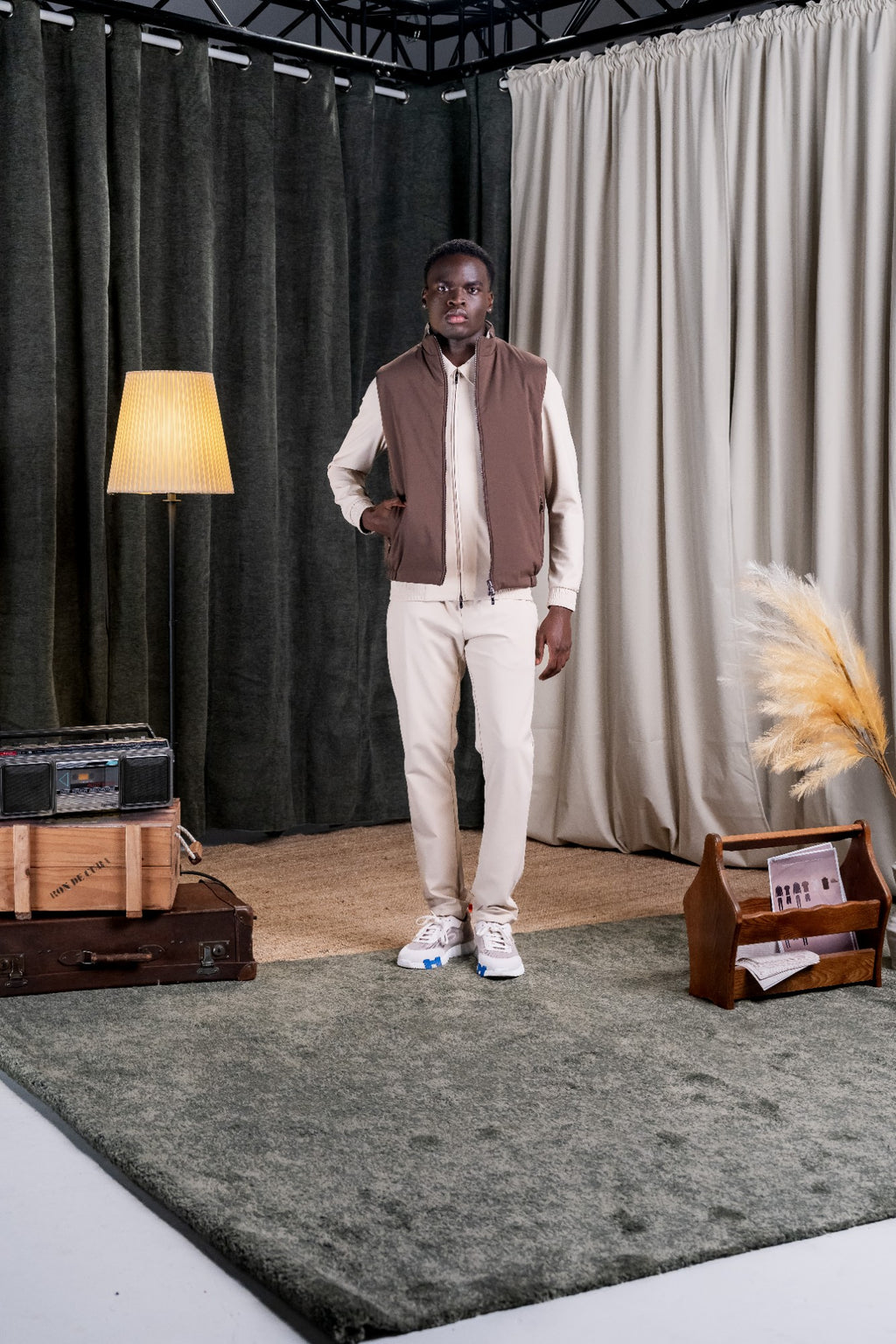 REFLECTION BODY WARMER - DARK BROWN/BEIGE