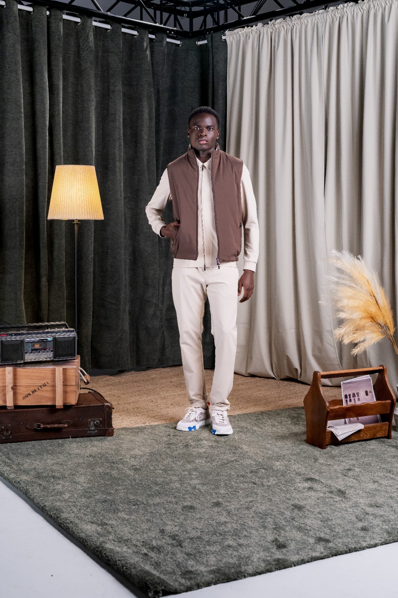 REFLECTION BODY WARMER - DARK BROWN/BEIGE