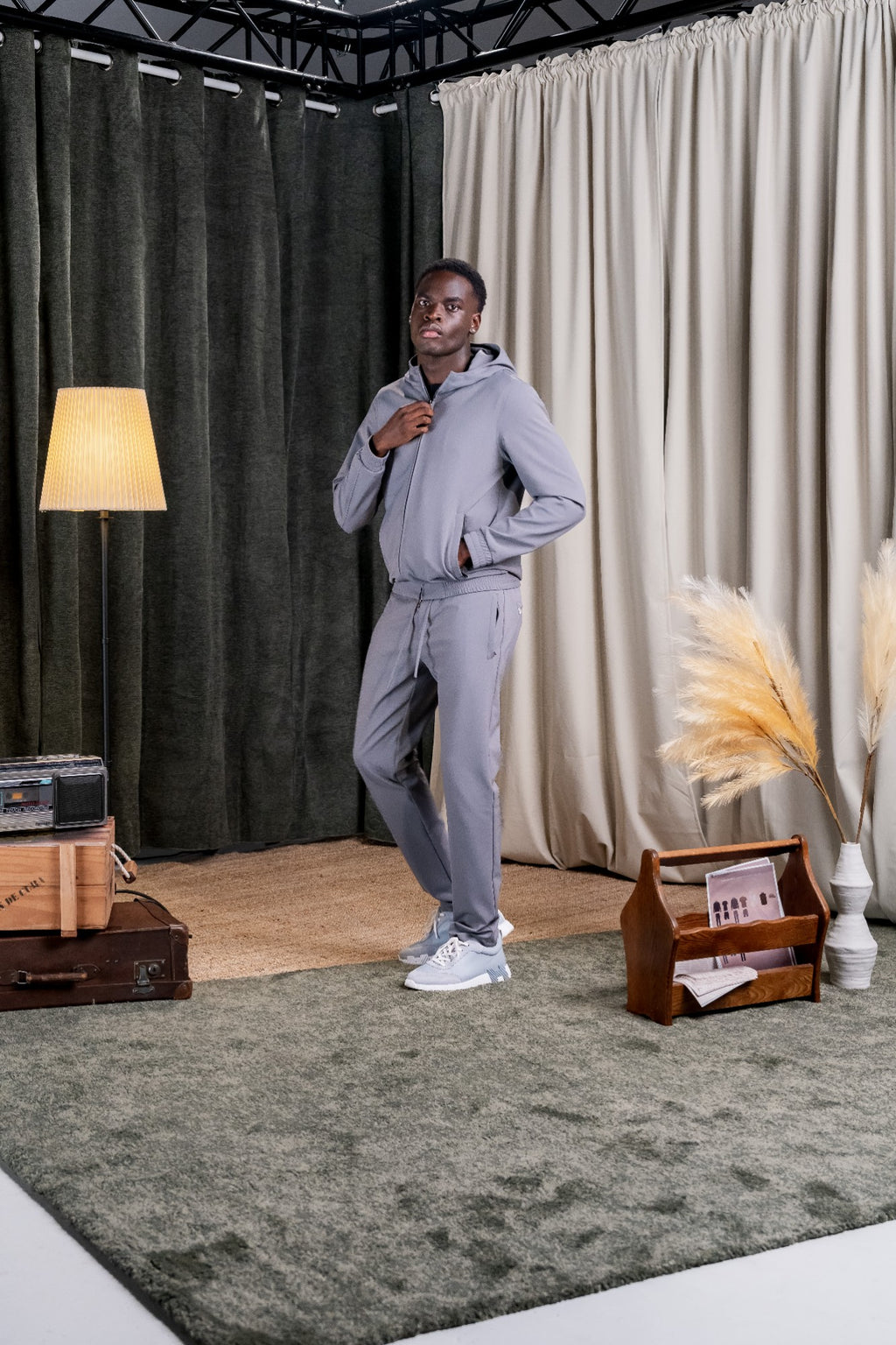 REFLECTION TECH TRACKSUIT - GREY