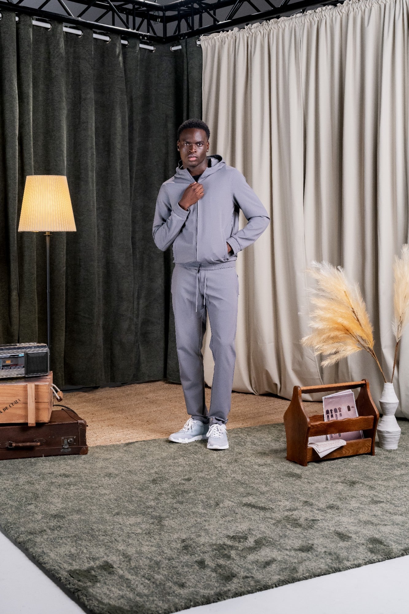 REFLECTION TECH TRACKSUIT - GREY