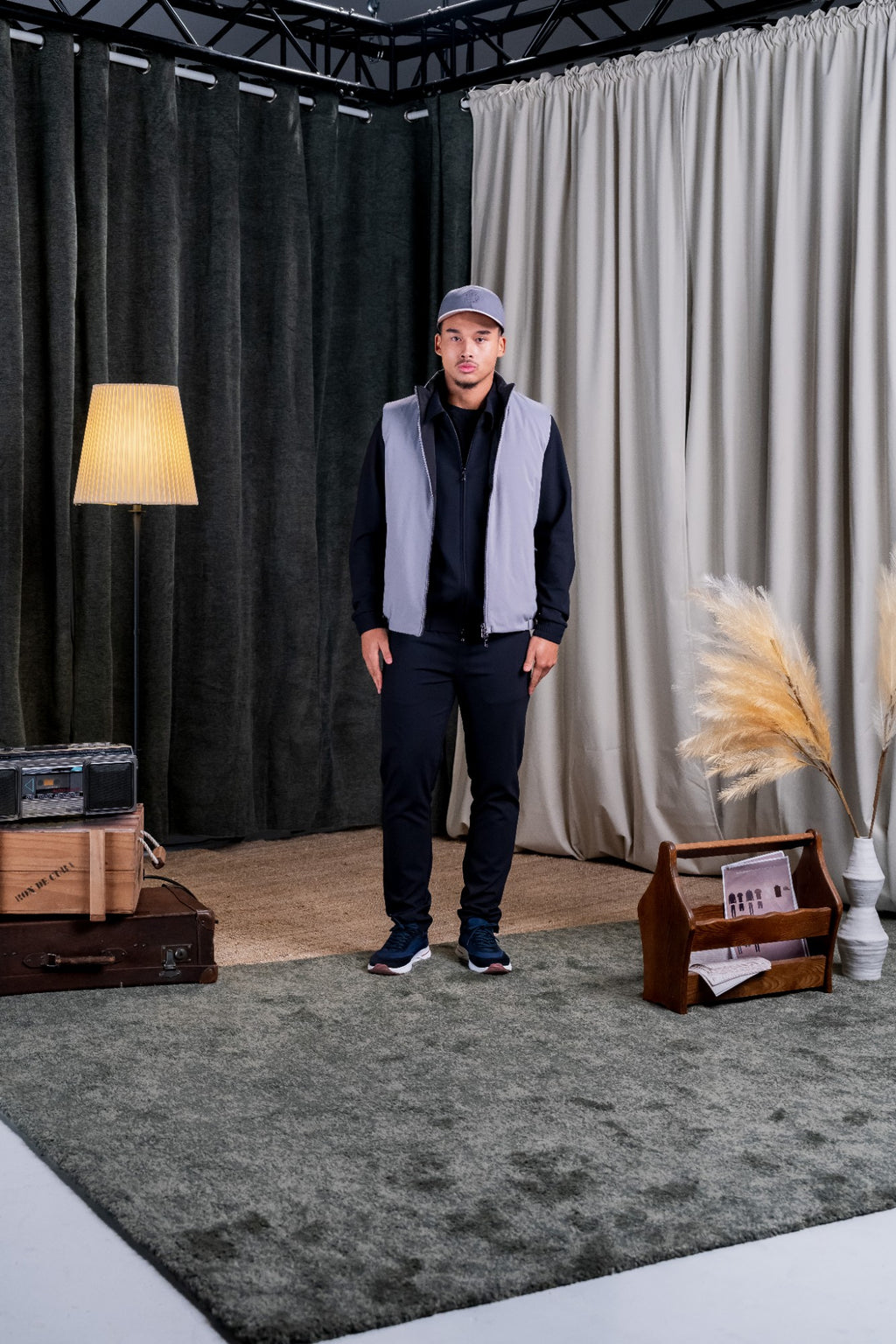 REFLECTION BODY WARMER - BLACK/GRAY