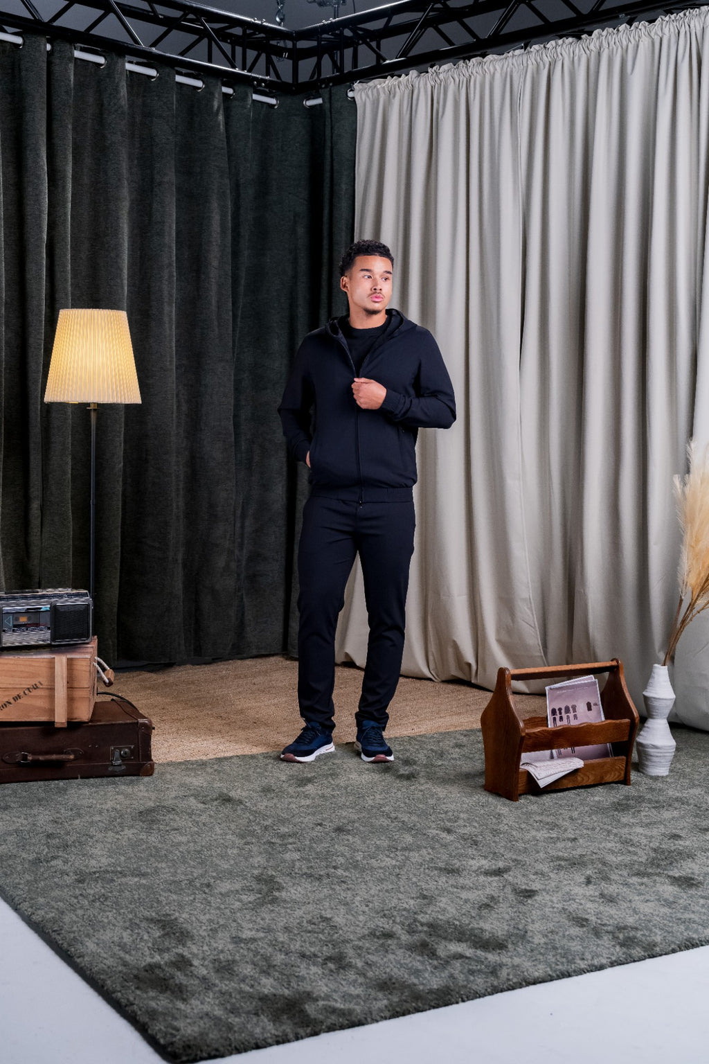 REFLECTION TECH TRACKSUIT - BLACK