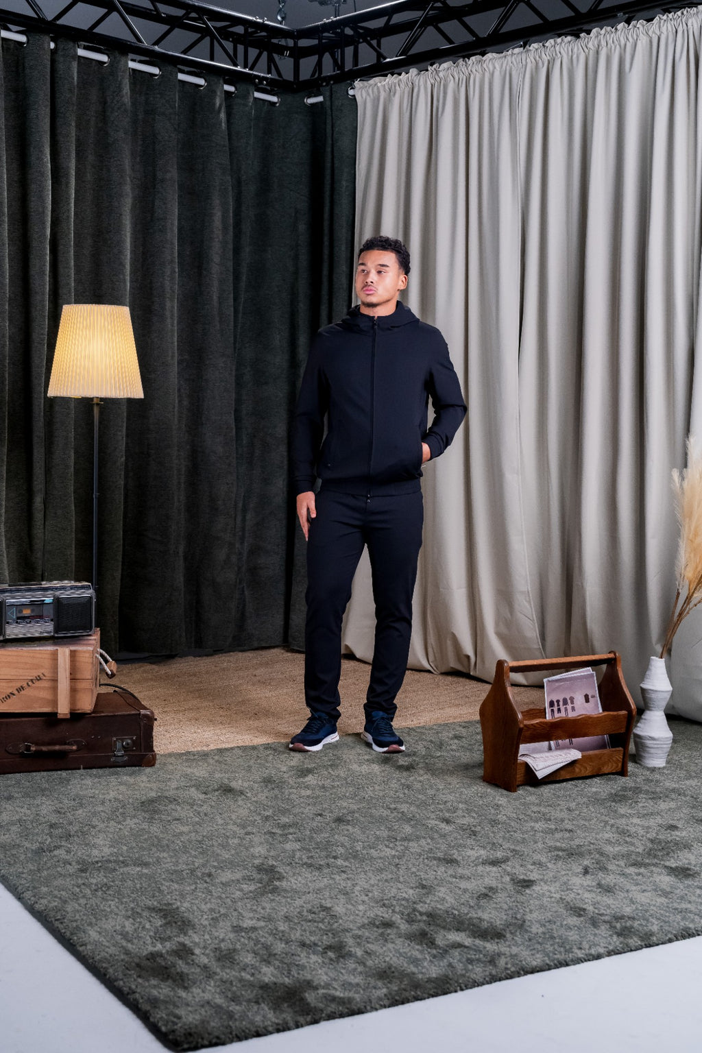 REFLECTION TECH TRACKSUIT - BLACK