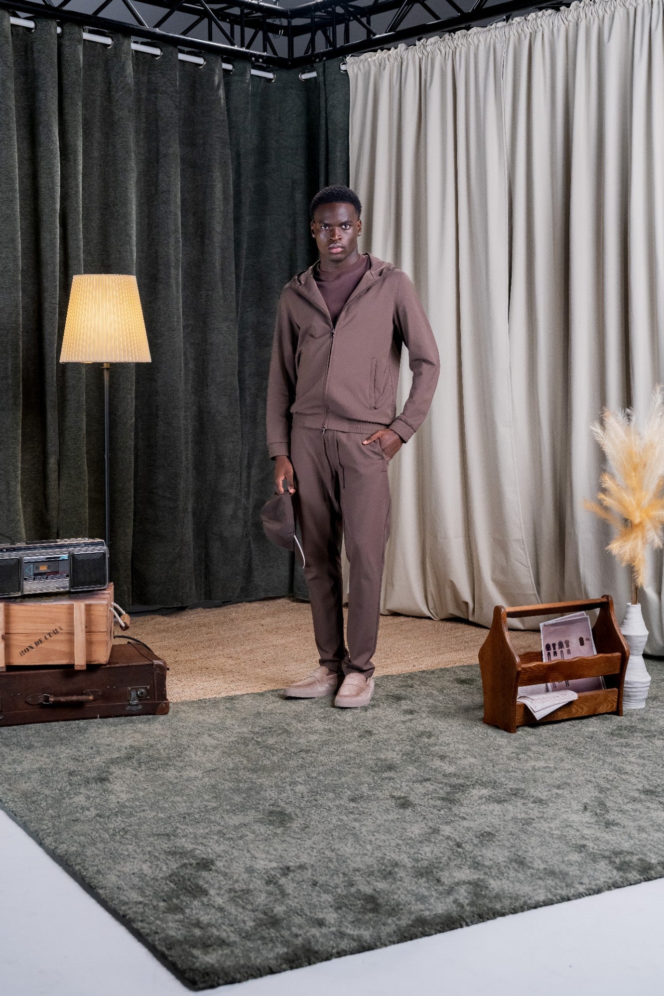 REFLECTION TECH TRACKSUIT - BROWN