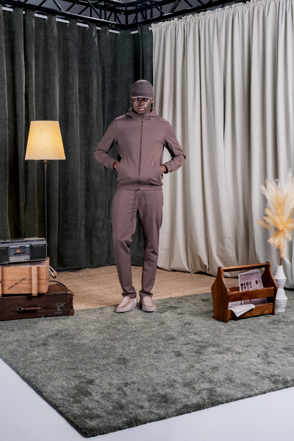 REFLECTION TECH TRACKSUIT - BROWN