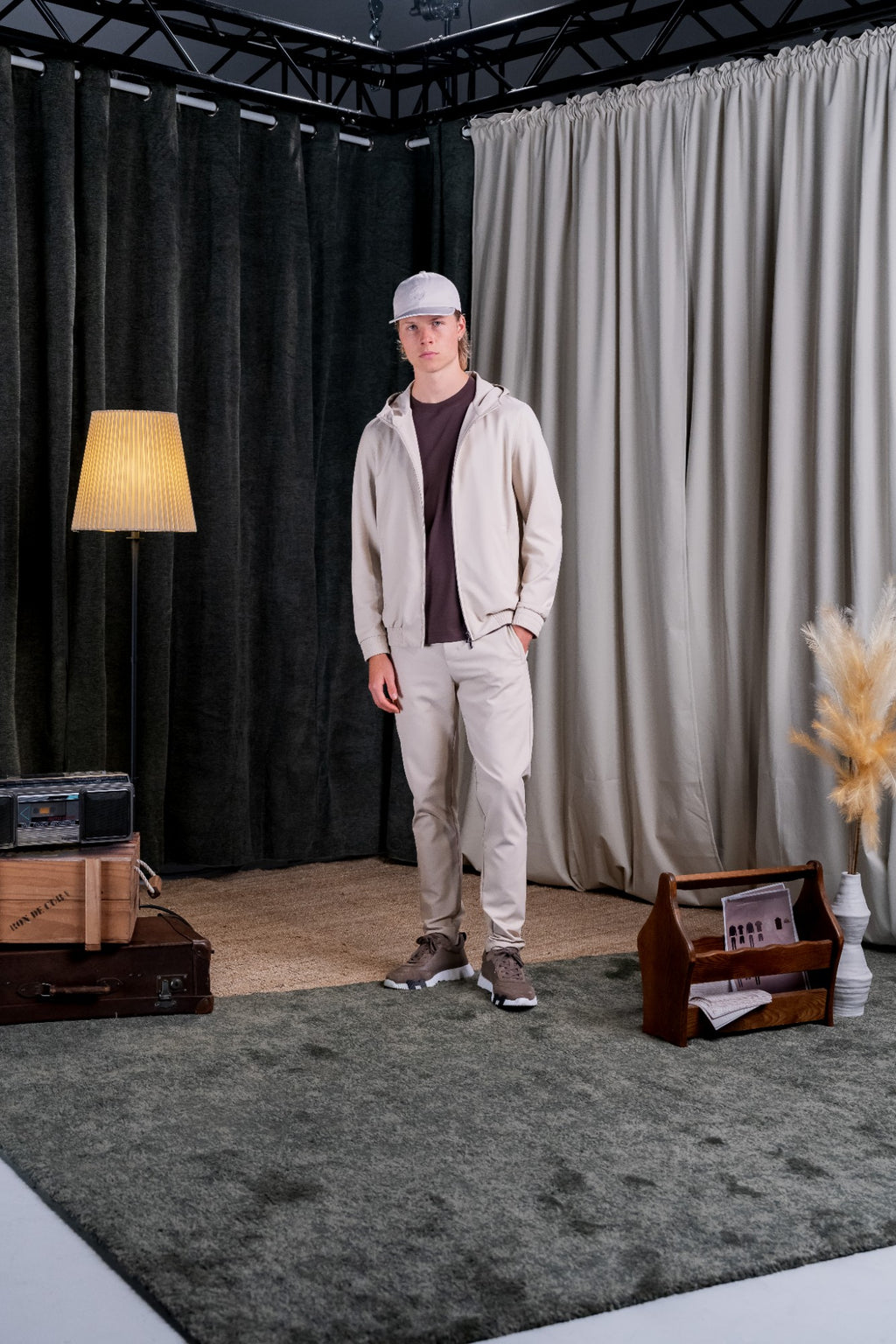 REFLECTION TECH TRACKSUIT - LIGHT BEIGE